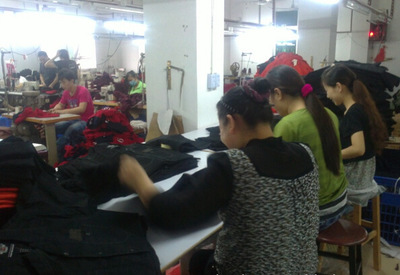 广州韦特运动精品 一站式服装加工定制，快速进出口全球